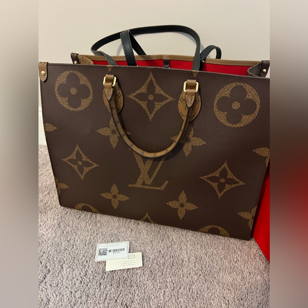 Louis Vuitton ON THE GO GM